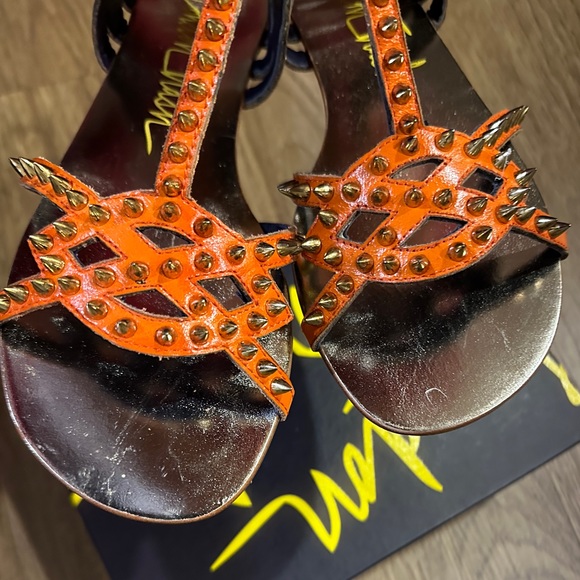 London Trash Spiked Sandals - Picture 17 of 17